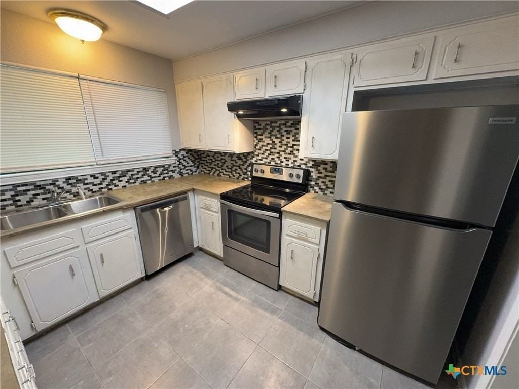 1704 Big Bend Dr - Photo 5 of 17