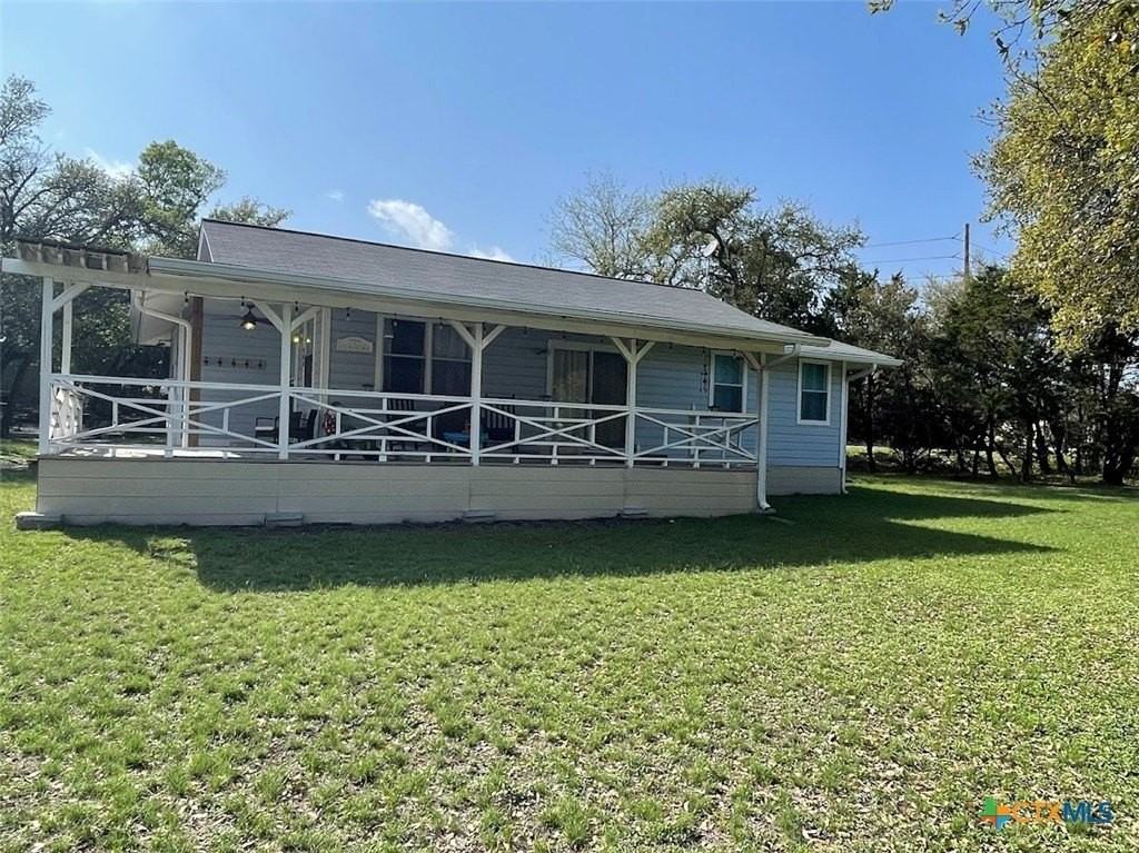 685 Eastview Dr - Photo 3 of 25
