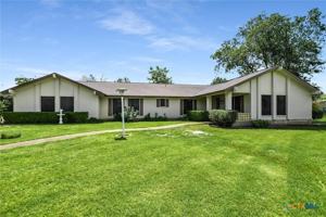 featured image of 7 Brenda Ln
