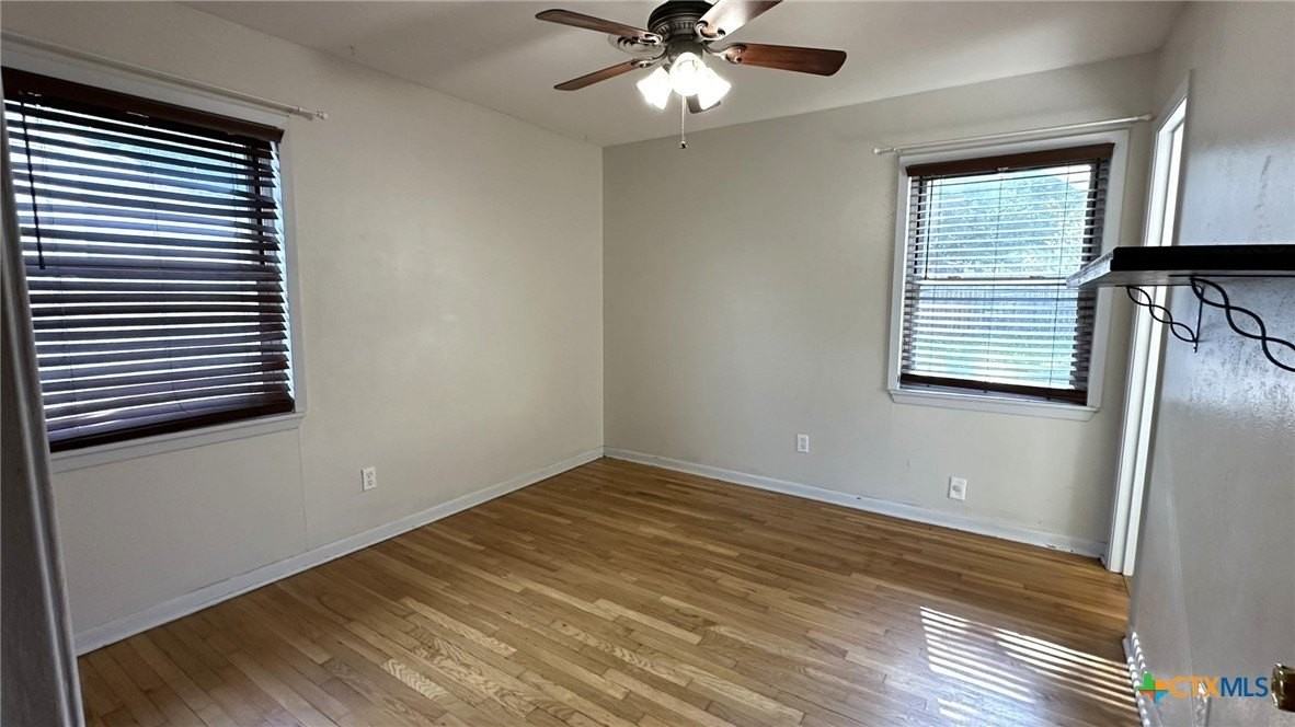 1102 S 27th St - Photo 5 of 12