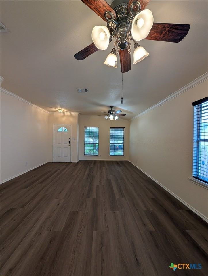 268 Goliad Dr - Photo 2 of 31