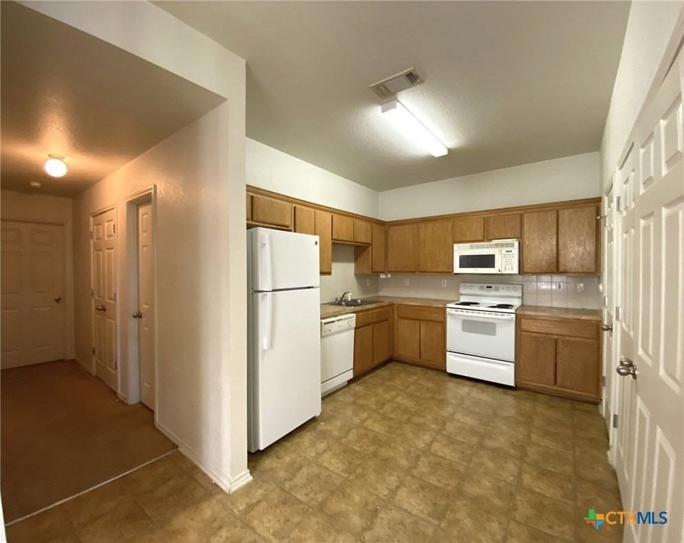 2910 Ashley Dr #2912 - Photo 4 of 11