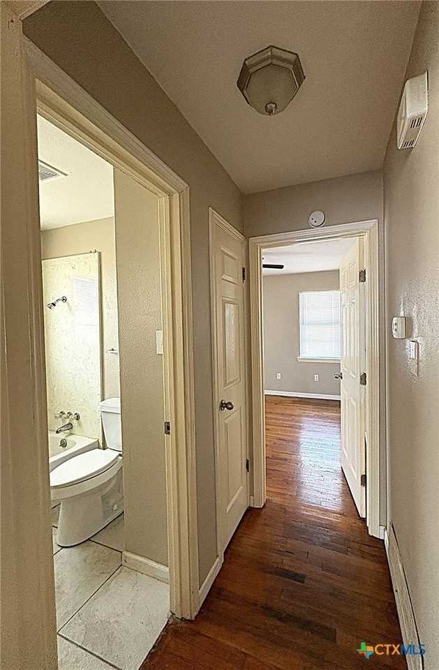 211 Marston Ave #A - Photo 5 of 11
