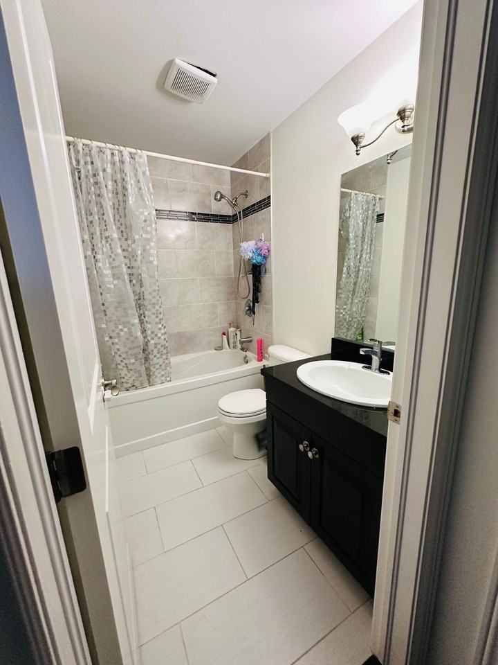 733 Deveron Crescent #210 - Photo 3 of 10