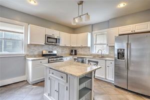 featured image of 16 Duncan Ave #1