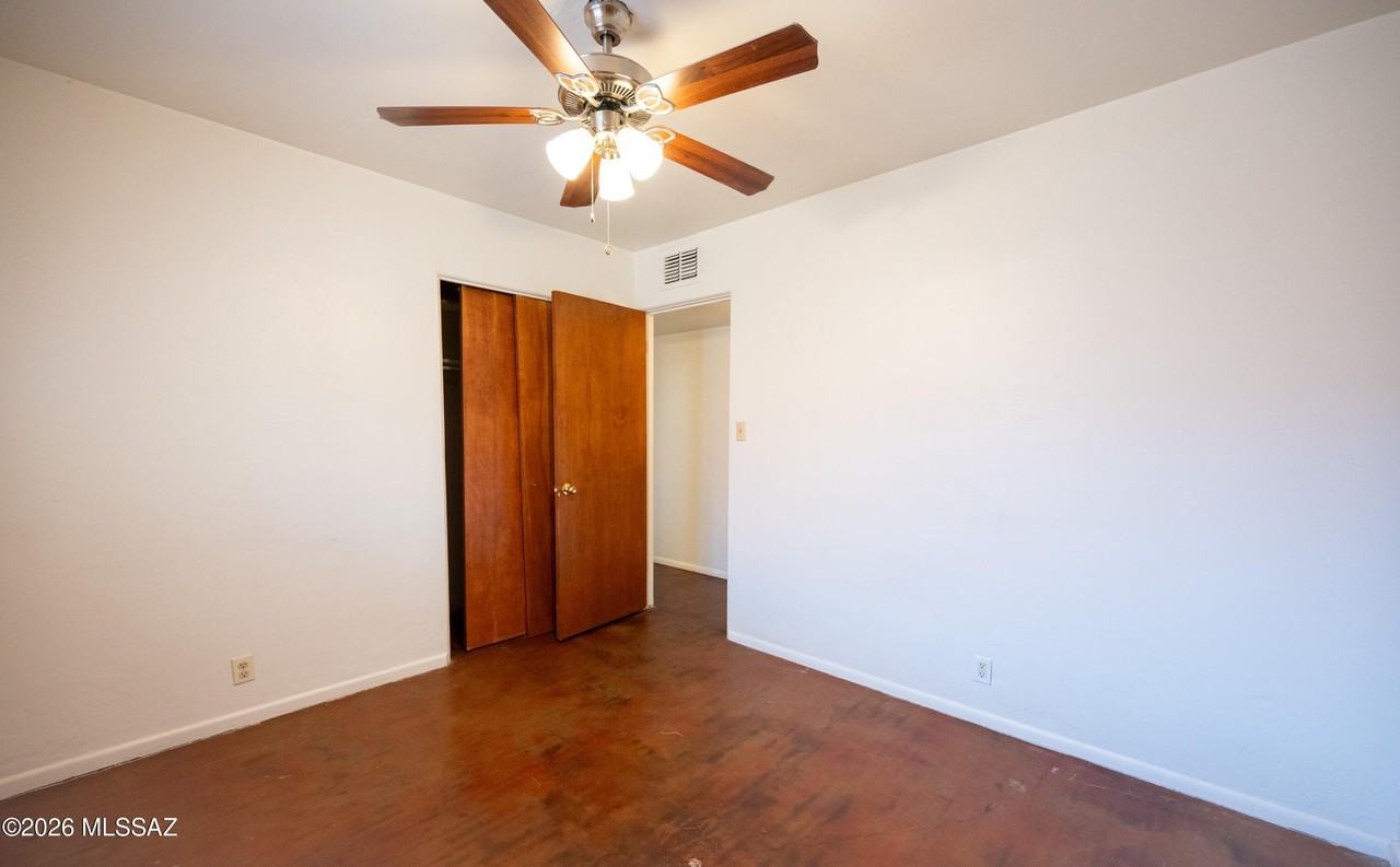 1732 N Campbell Ave - Photo 7 of 17
