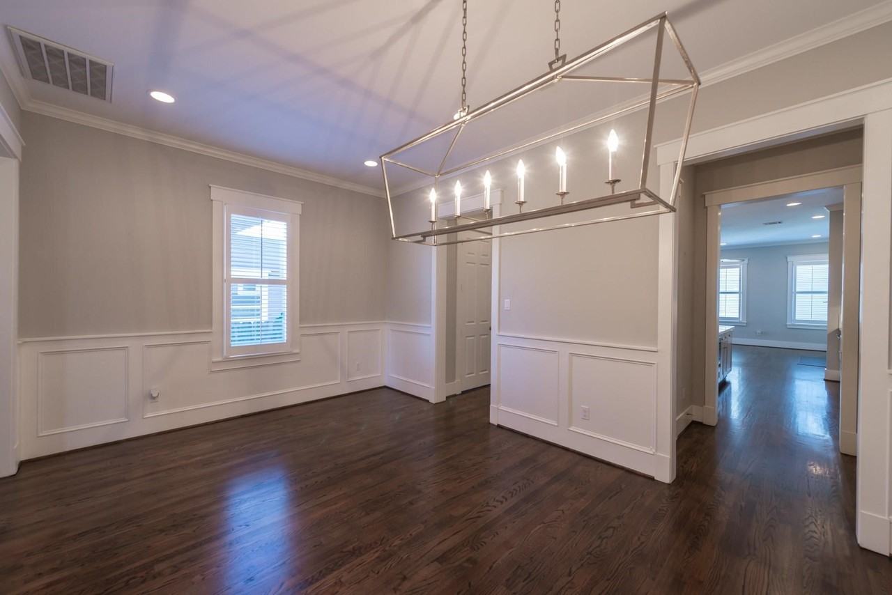 734 Allston St - Photo 4 of 28