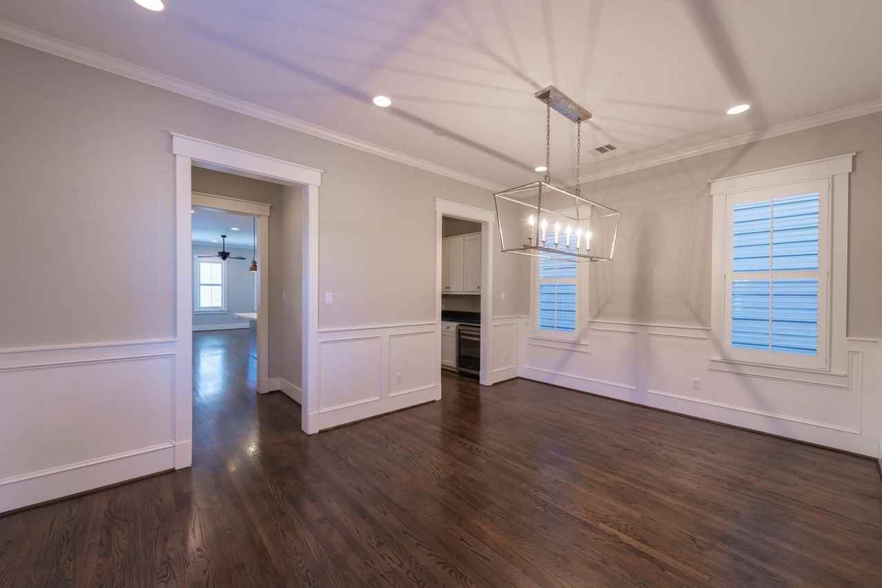 734 Allston St - Photo 5 of 28