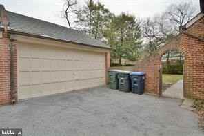 4007 49th St Nw - Photo 4 of 22