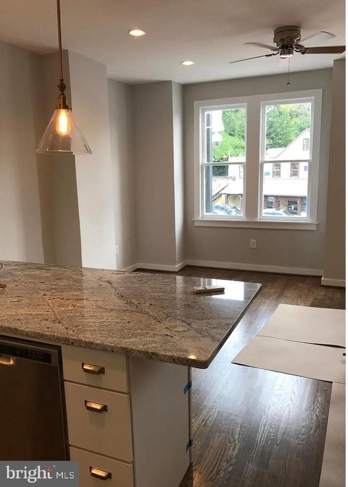1512 Wisconsin Ave Nw #2 - Photo 4 of 12