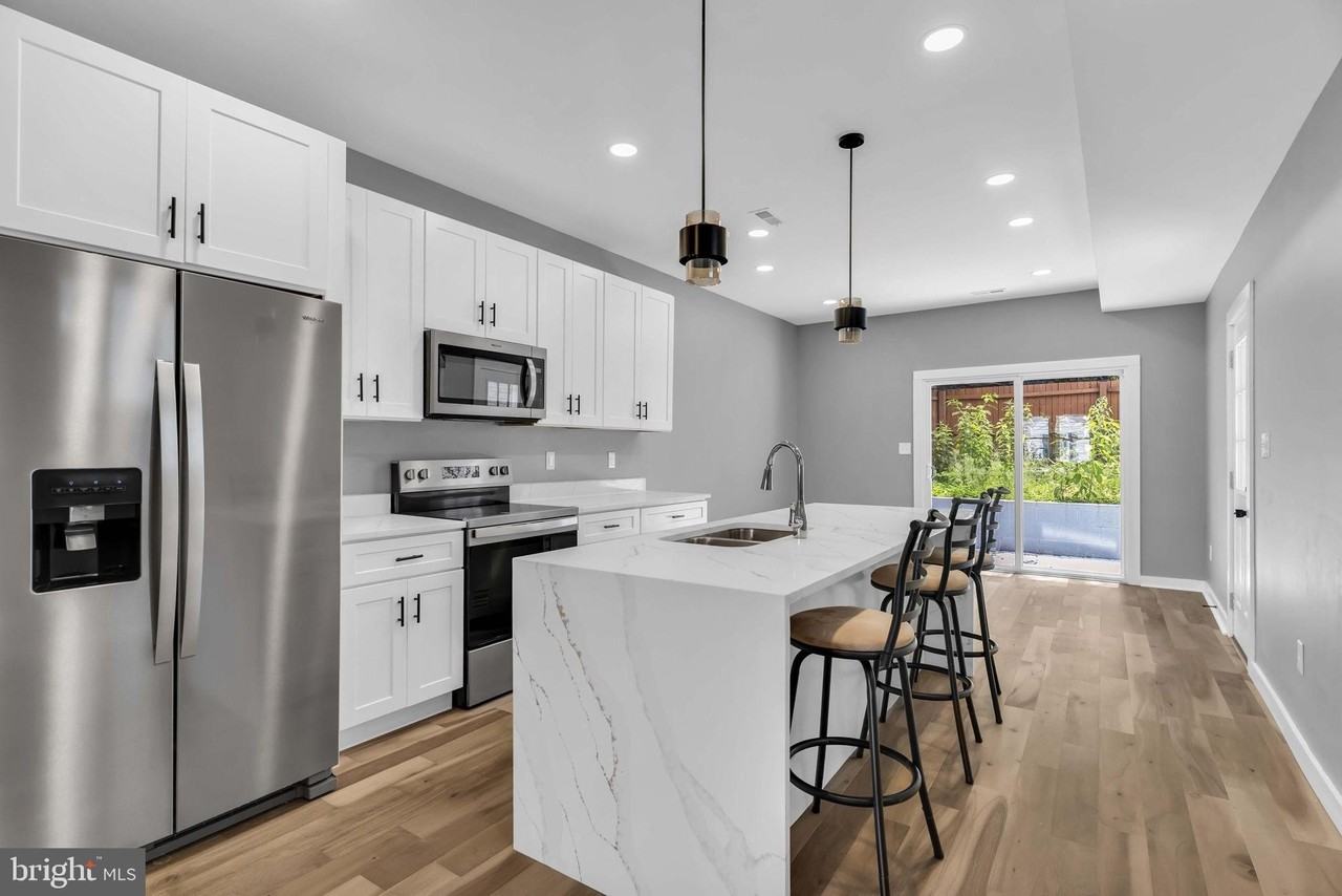 1505 W St Se #1 - Photo 6 of 22