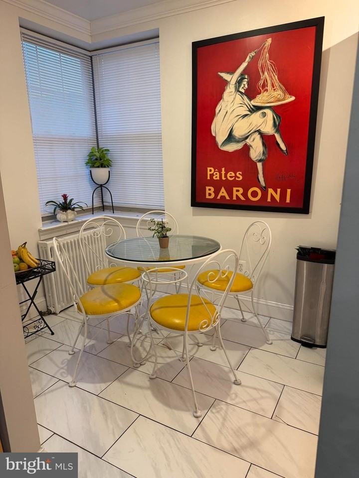 939 Longfellow St Nw #103 - Photo 5 of 11