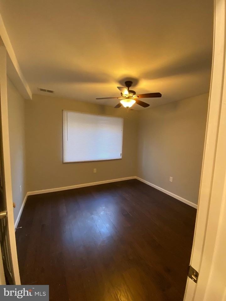 1216 Savannah Pl Se - Photo 3 of 17