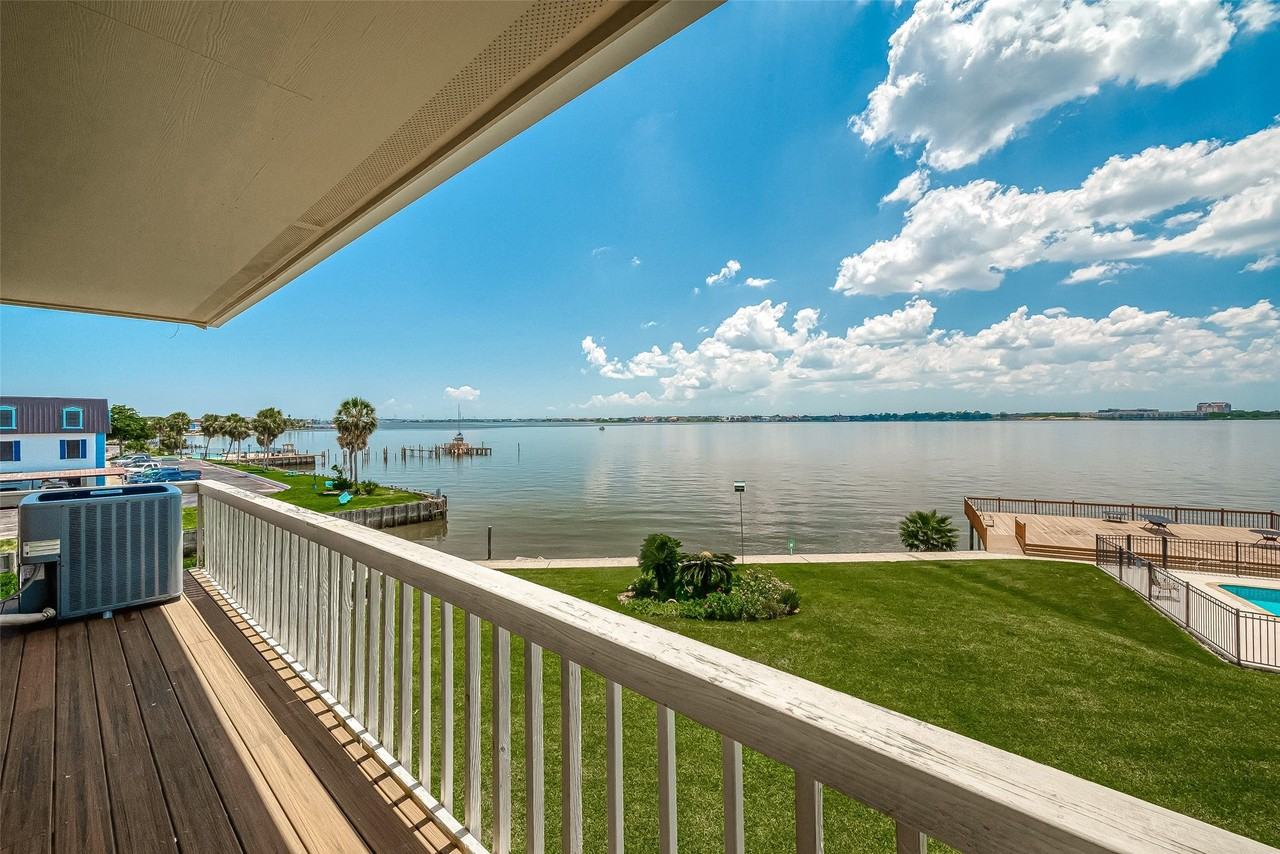 10 Mariner Village Dr - Photo 4 of 43