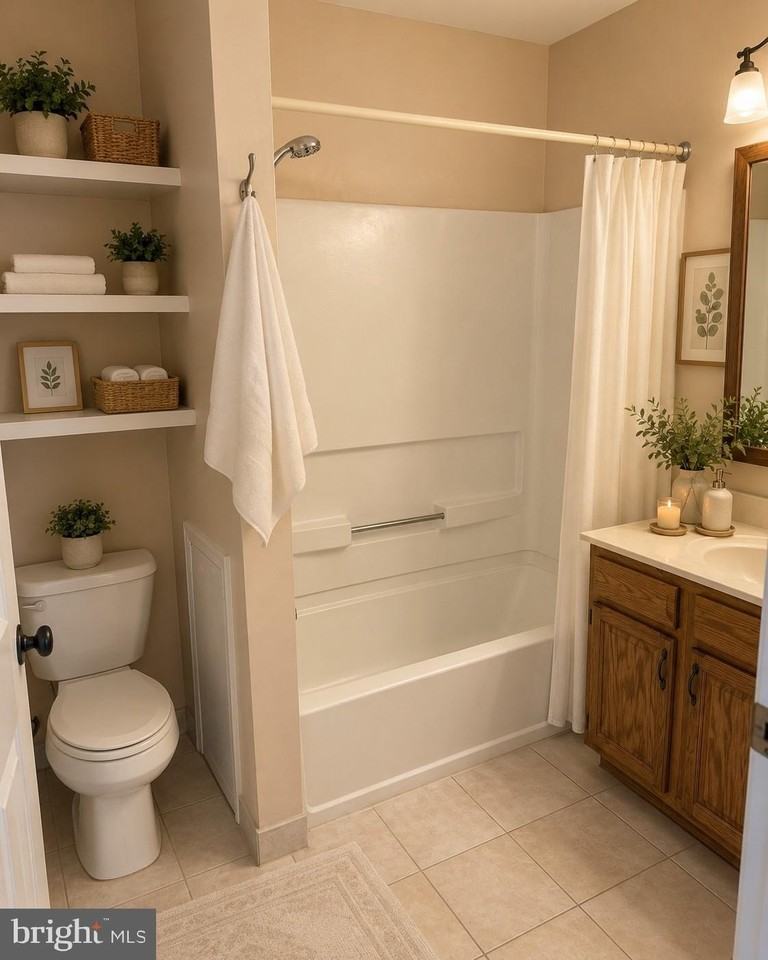 922 Glackens Ln - Photo 3 of 8