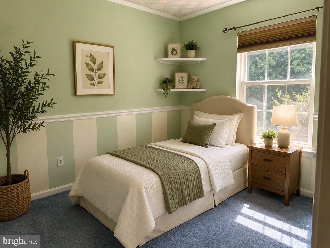 922 Glackens Ln - Photo 4 of 8