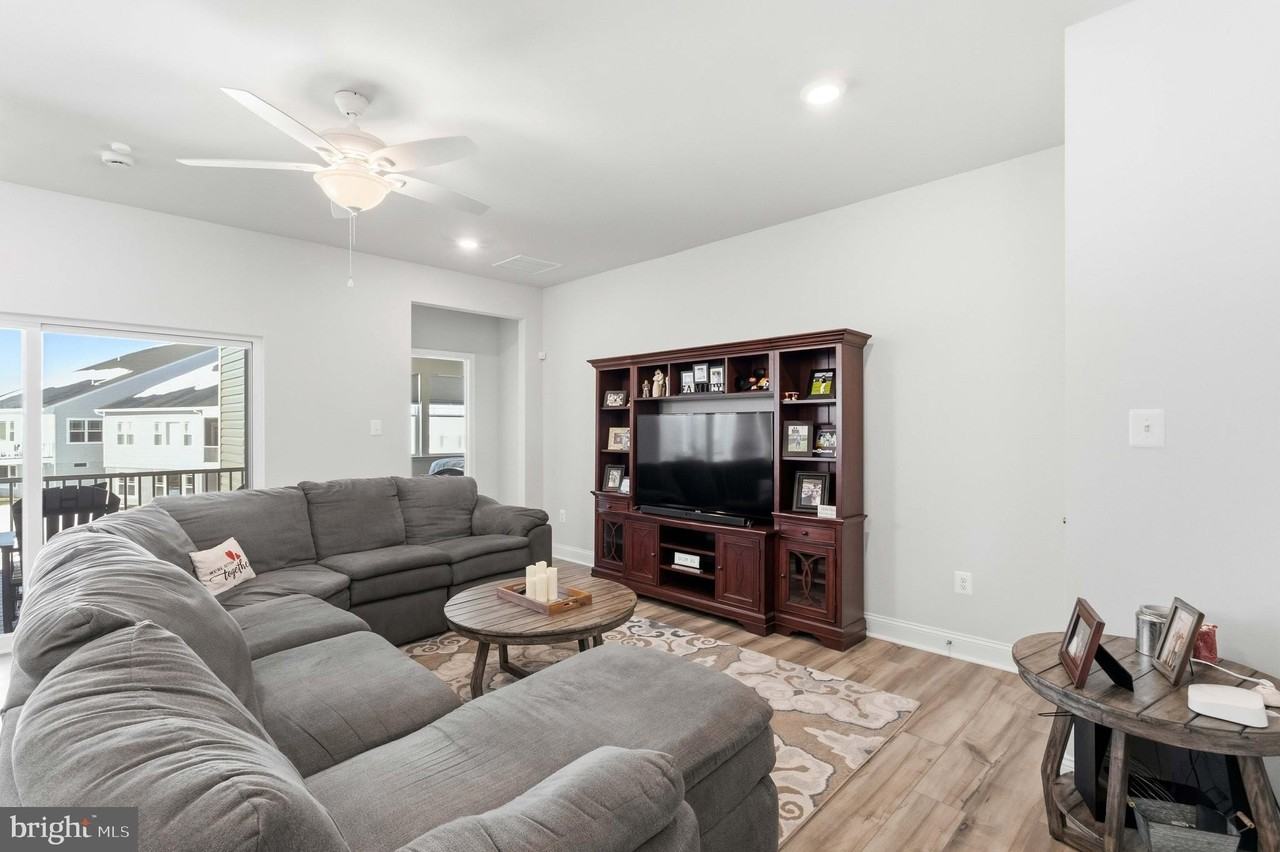 31314 Burke Ct - Photo 4 of 13