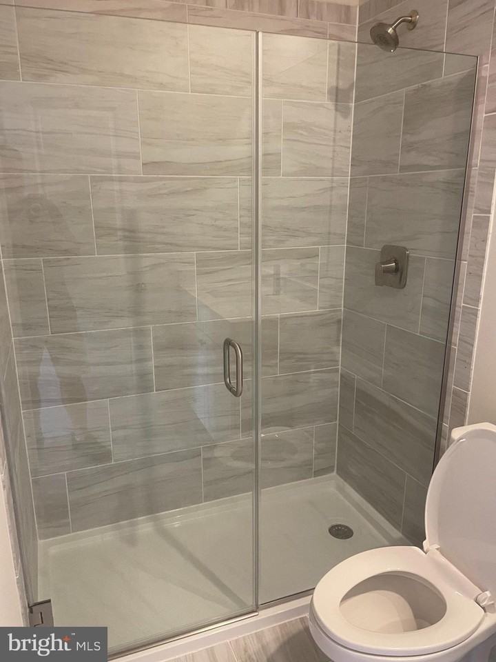 29292 Oxford Dr - Photo 6 of 9
