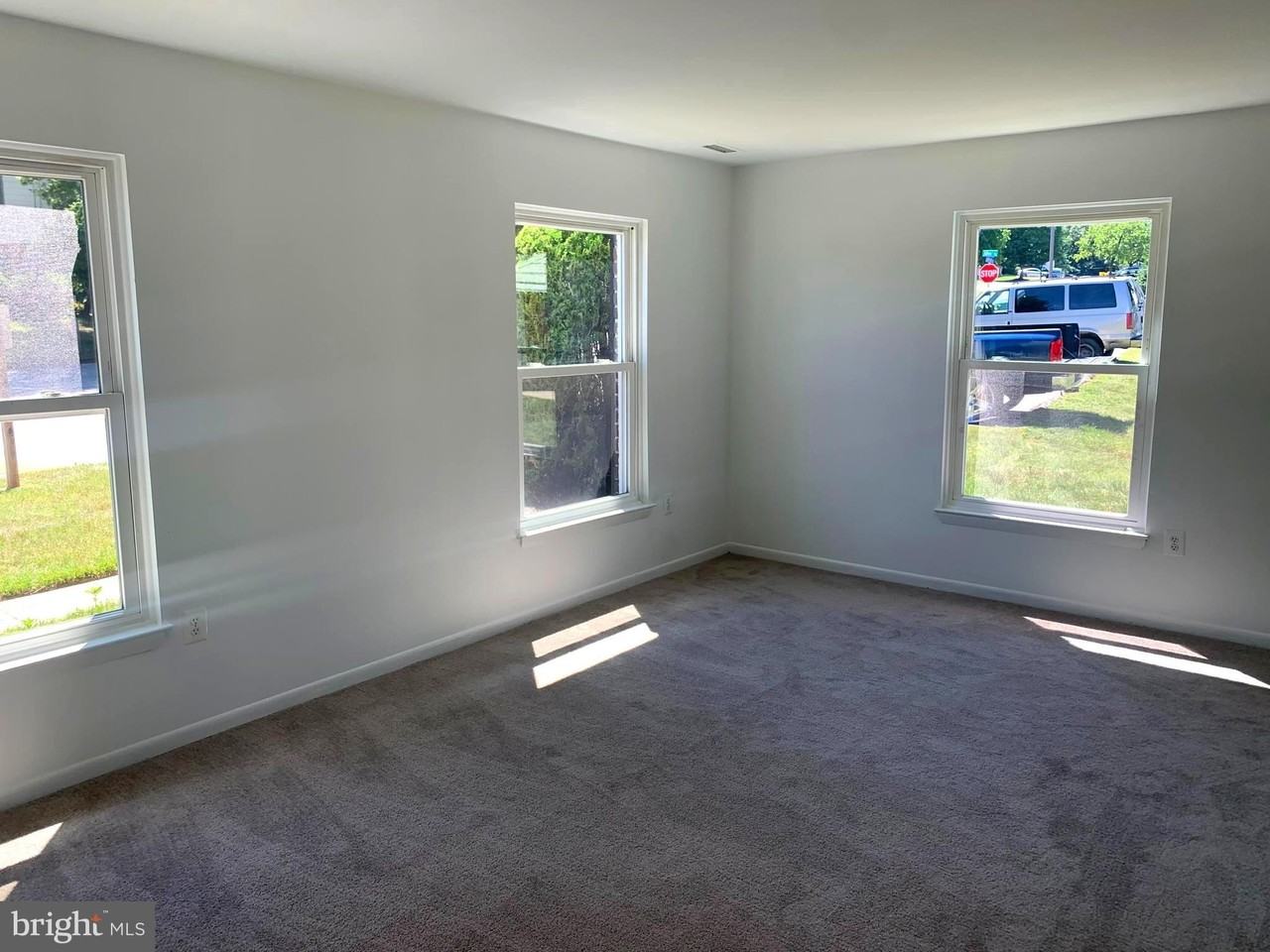 6401 Jefferson Pl - Photo 7 of 33
