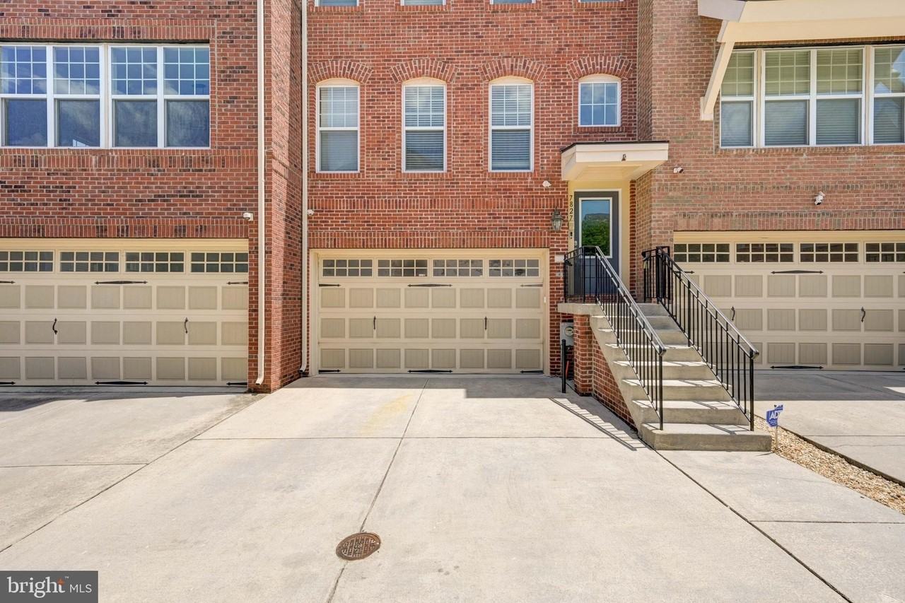 7827 Crystal Brook Way - Photo 2 of 40
