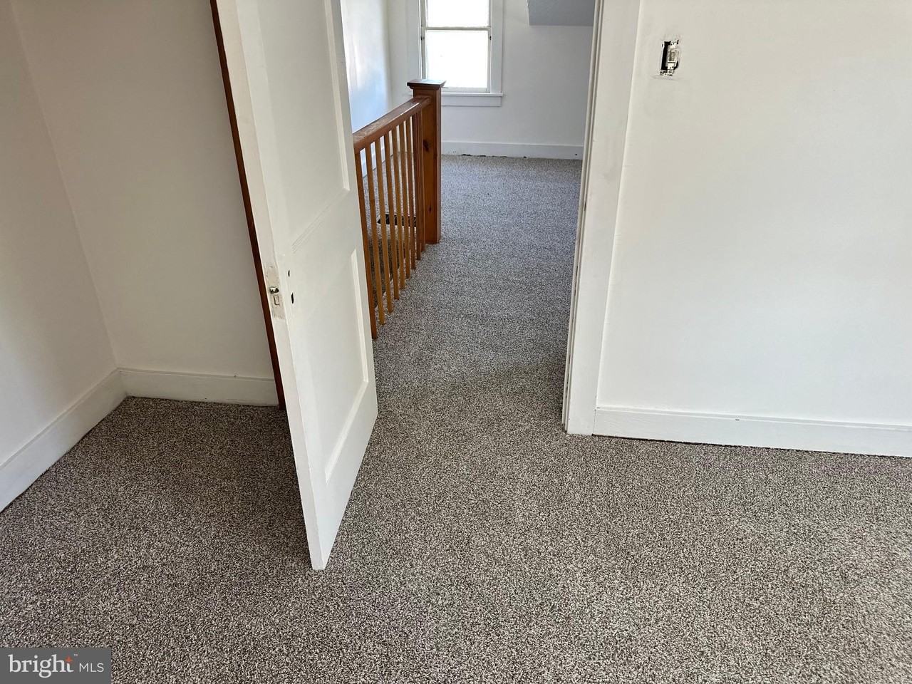 13 - 15 WELSH Street #B - Photo 3 of 9