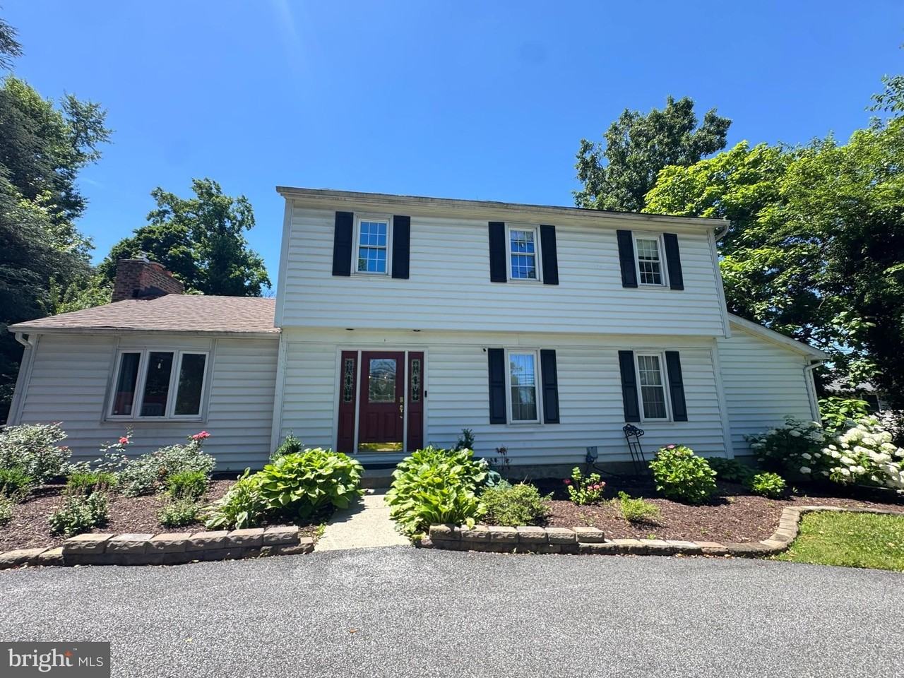 317 W Seminary Ave - Photo 4 of 40