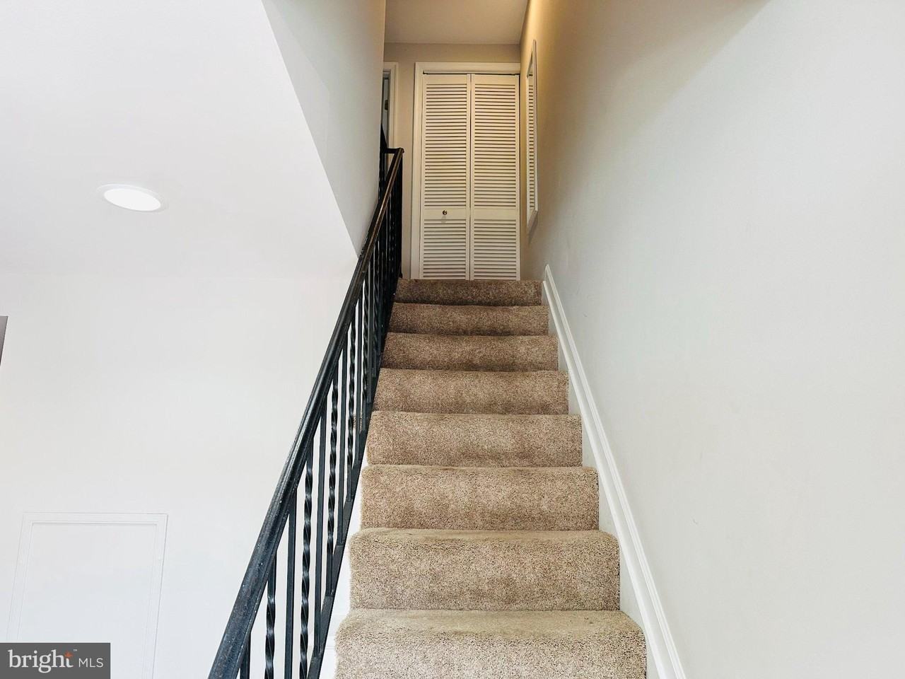 34 Carroll View Ave #34 - Photo 6 of 13