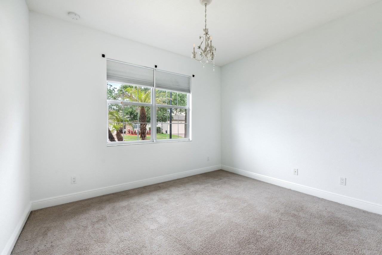 1367 Nw Leonardo Cir - Photo 6 of 47
