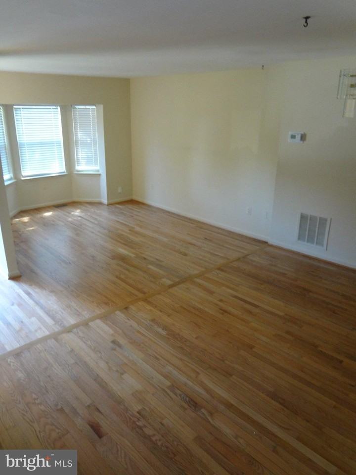 8 Hunters Gate Ct - Photo 3 of 5