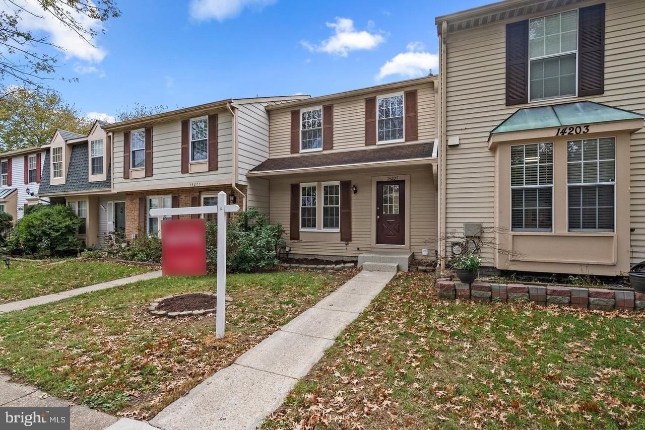 14205 Castlemoor Ct - Photo 2 of 40