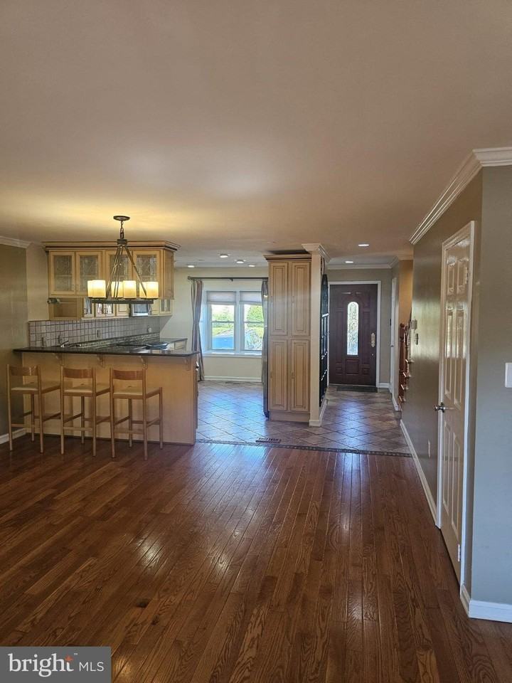 10218 Arizona Cir #16 - Photo 5 of 25