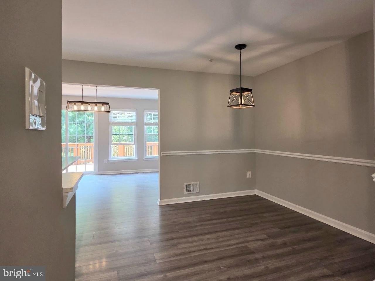 4613 Ripley Manor Ter - Photo 6 of 39
