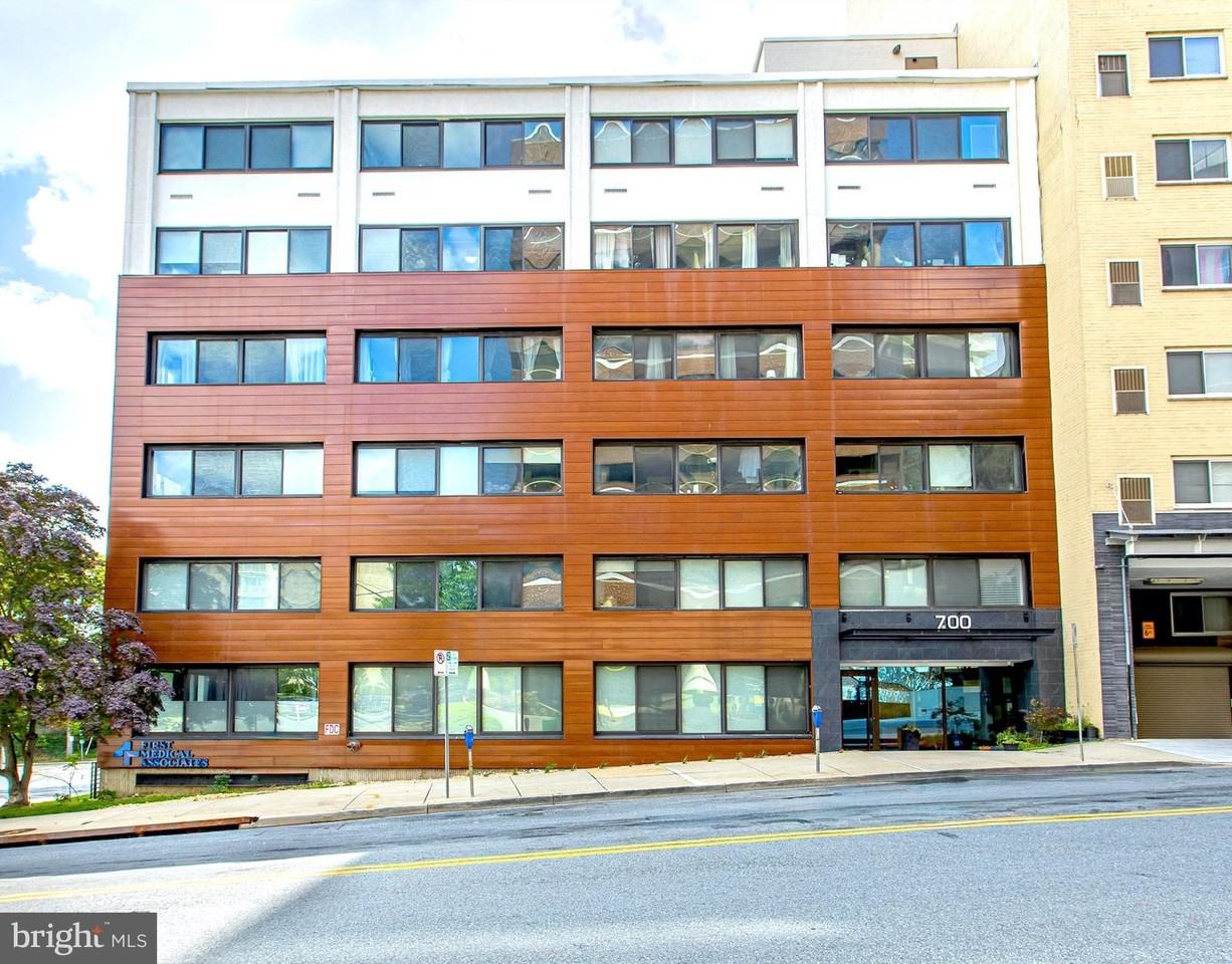700 Roeder Rd #105
