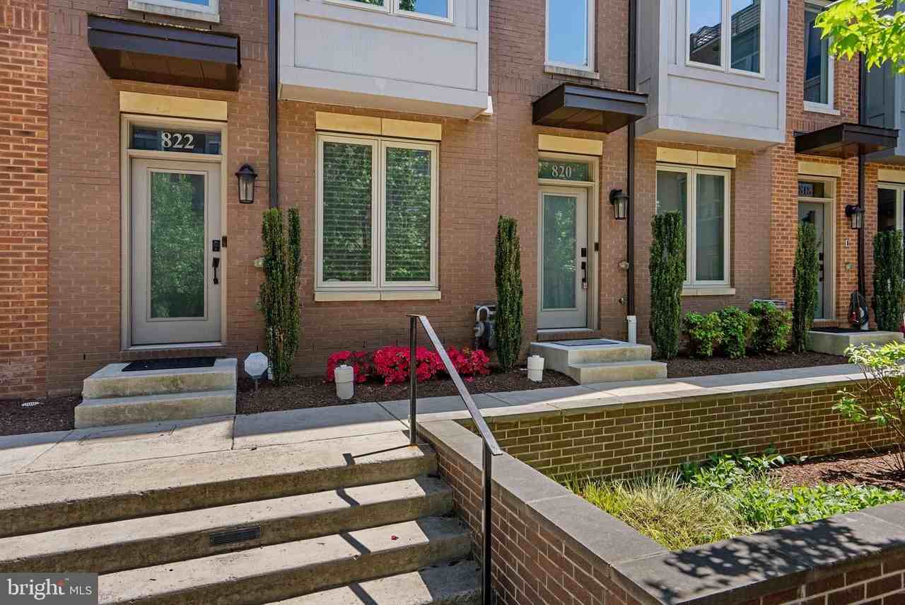 820 Thompson Cres #26 - Photo 3 of 39