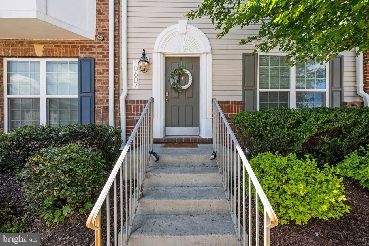 10607 Meridian Hill Way - Photo 3 of 27