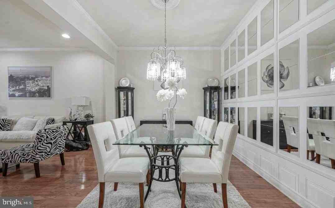 4204 Lexington Ct - Photo 5 of 46