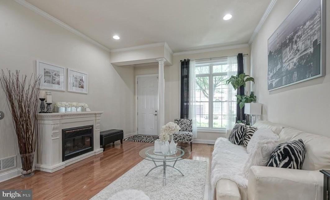 4204 Lexington Ct - Photo 6 of 46