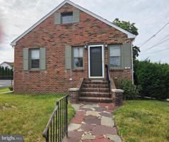featured image of 14 E Evesham Rd