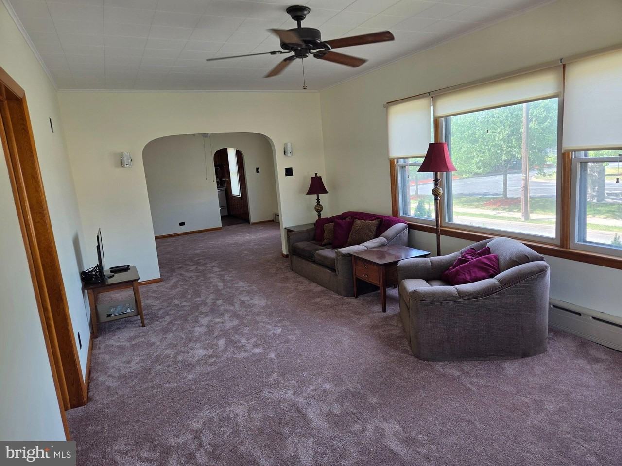 14 E Evesham Rd - Photo 2 of 13