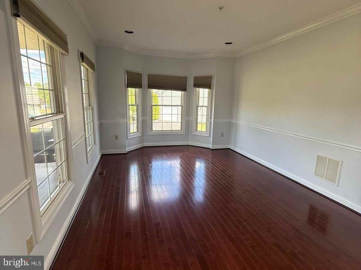 210 Cadwallader Dr - Photo 5 of 34