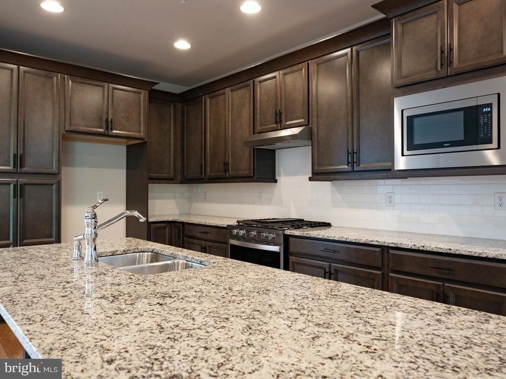 1367 Station House Ln - Photo 5 of 50