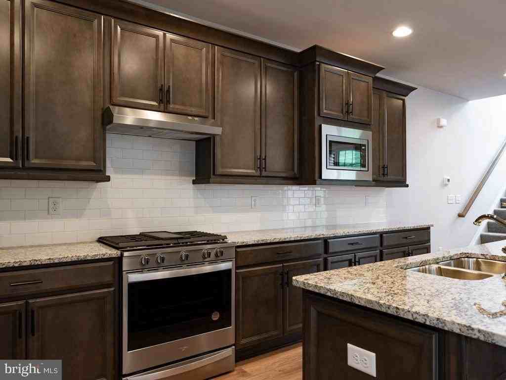 1367 Station House Ln - Photo 6 of 50