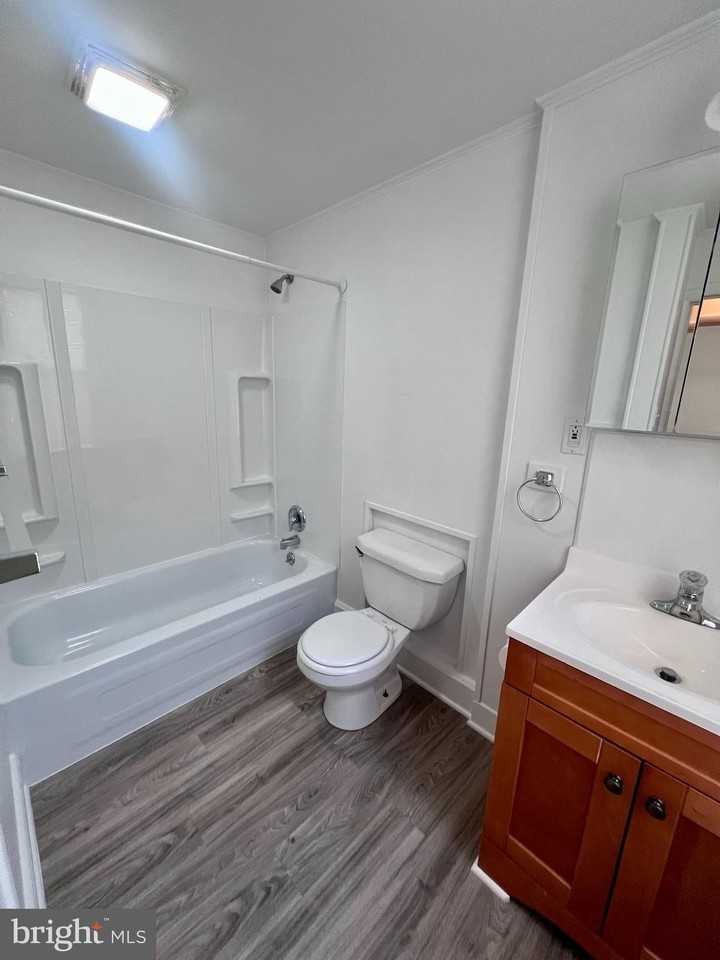 202 Buchanan St #7 - Photo 5 of 8