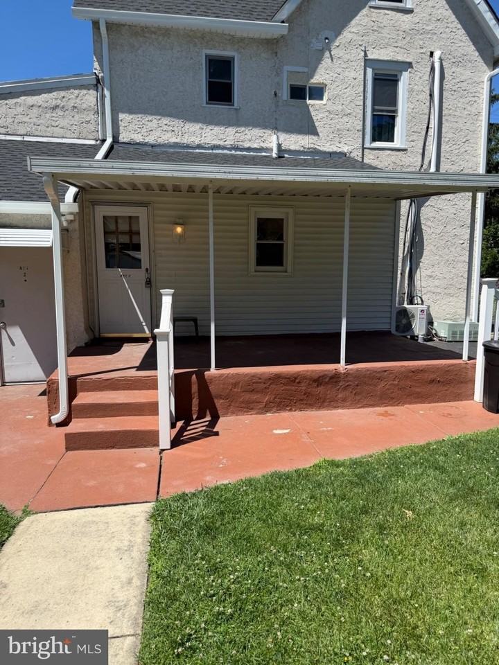 1629 Lincoln Ave #1 - Photo 3 of 29