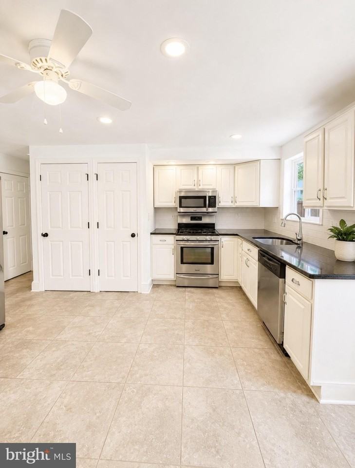 22 Balligomingo Rd - Photo 6 of 27