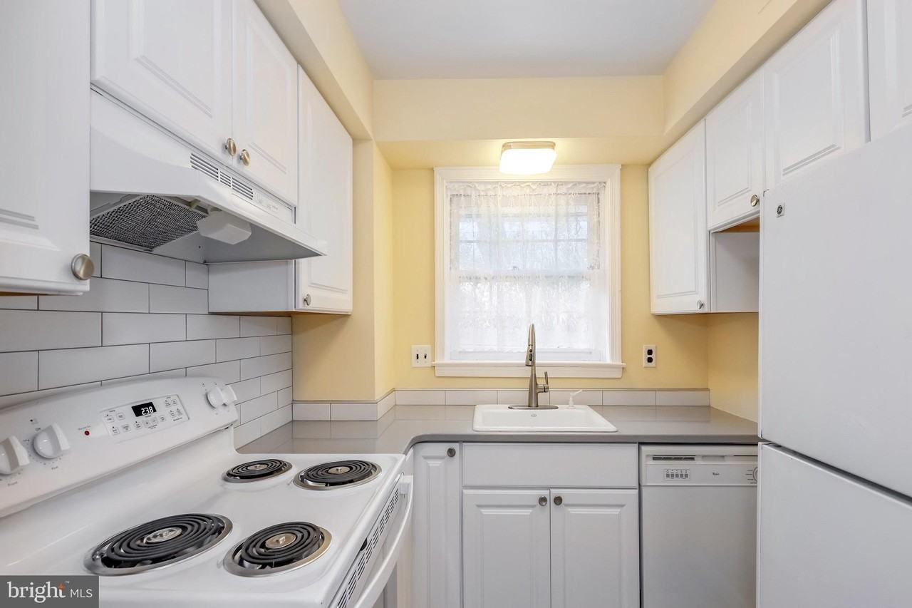 104 W Montgomery Ave #B - Photo 6 of 9