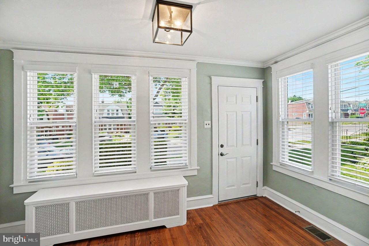 210 E 11th Ave - Photo 6 of 43