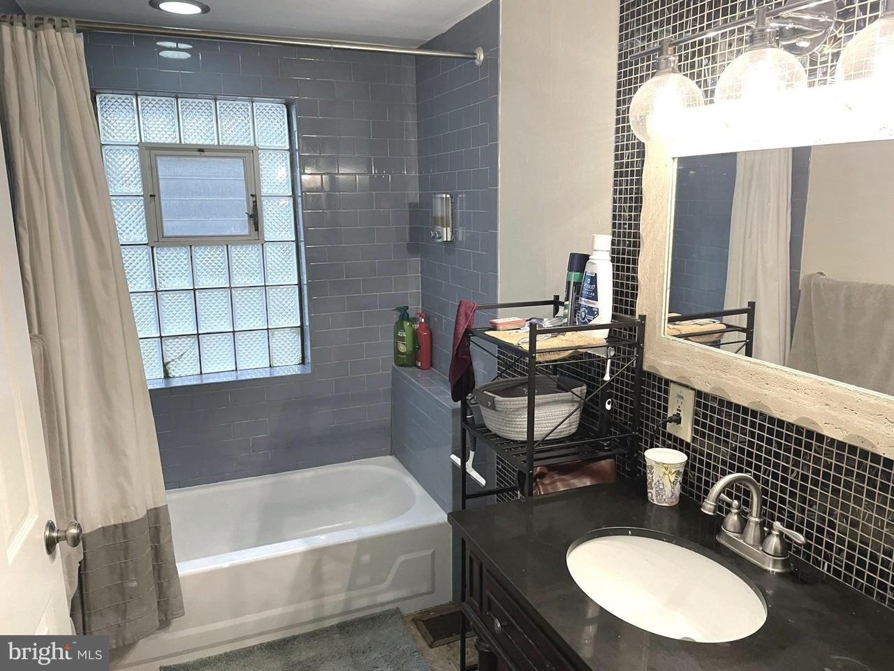 612 Rodman St - Photo 2 of 9