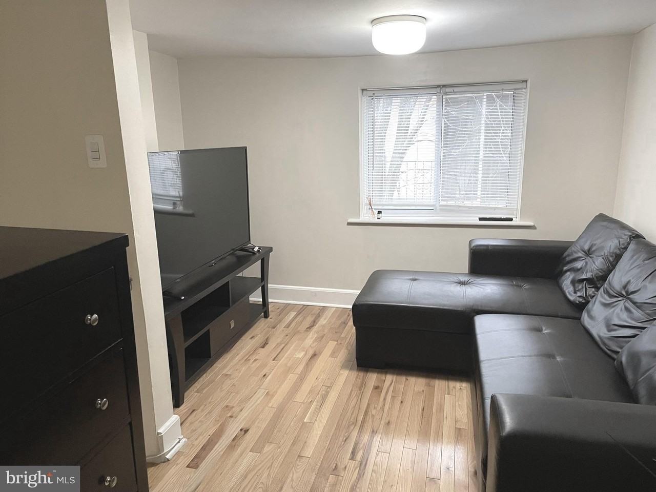 612 Rodman St - Photo 3 of 9