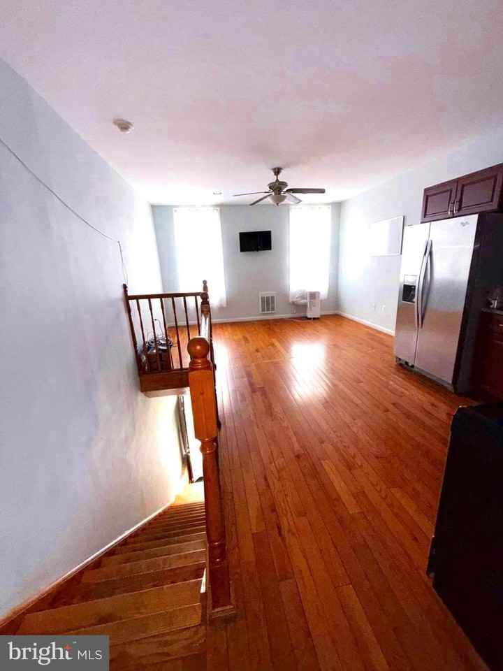 3334 N Front St - Photo 3 of 7